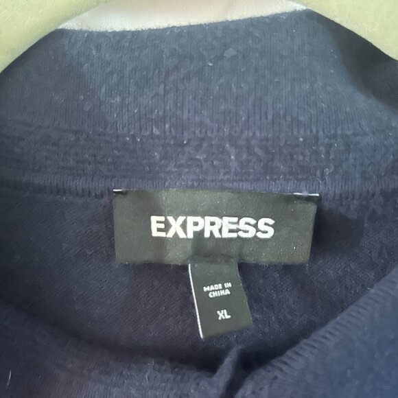 Men's Express Short Sleeve Sweater Sz XL - Picture 2 of 2